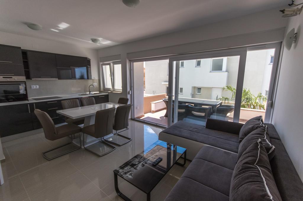 Villa Tina Novalja Bagian luar foto