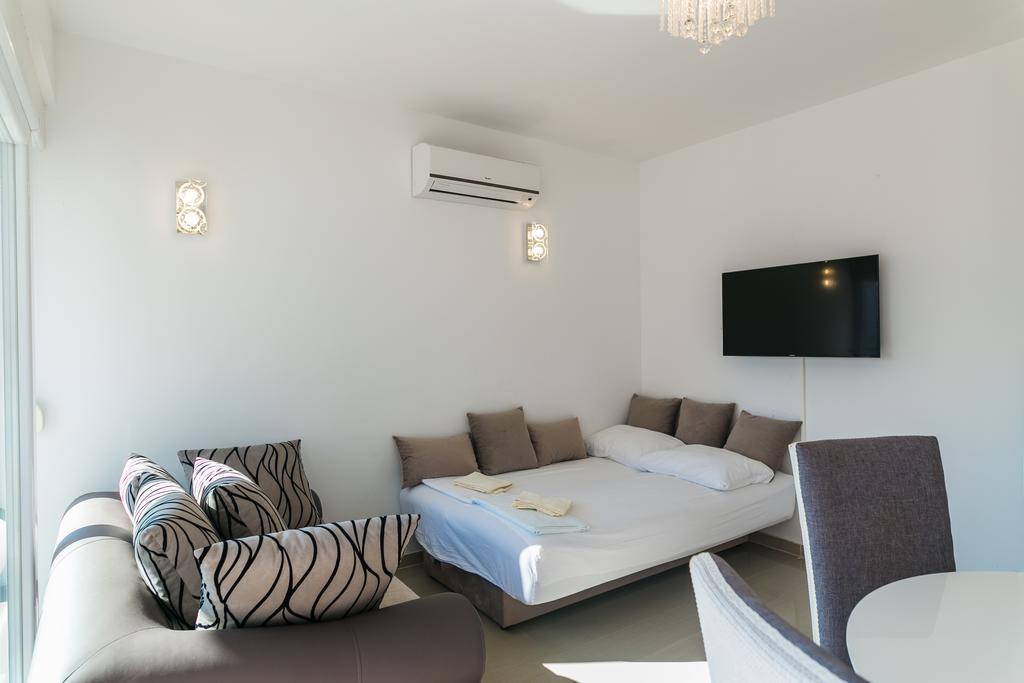Villa Tina Novalja Bagian luar foto